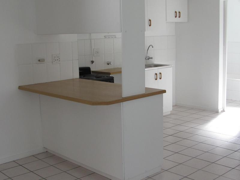 To Let 2 Bedroom Property for Rent in Oostersee Western Cape